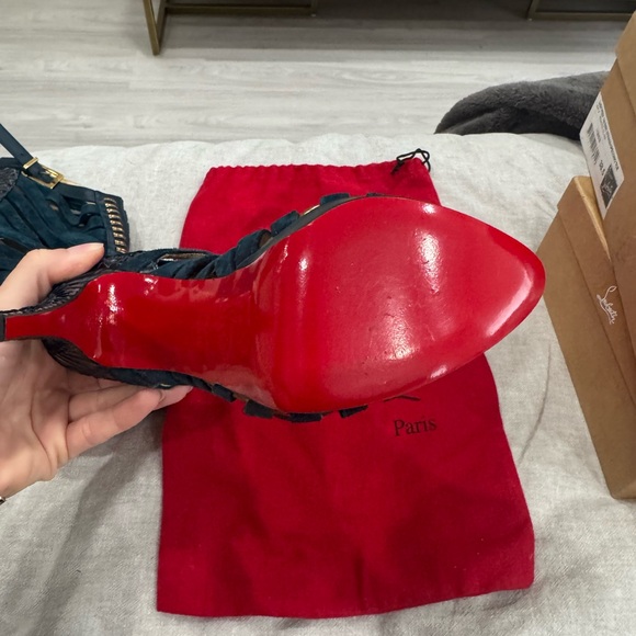 Christian Louboutin Blue and Gold Heels with Strappy Design - Picture 4 of 8